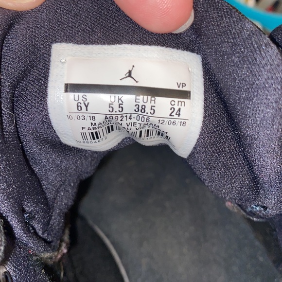 Black,Red, and White Youth Jordan’s - Picture 4 of 5